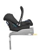 8617672110_2020_maxicosi_carseat_babycarseat_cabriofix_familyfix_black_essentialblack_side