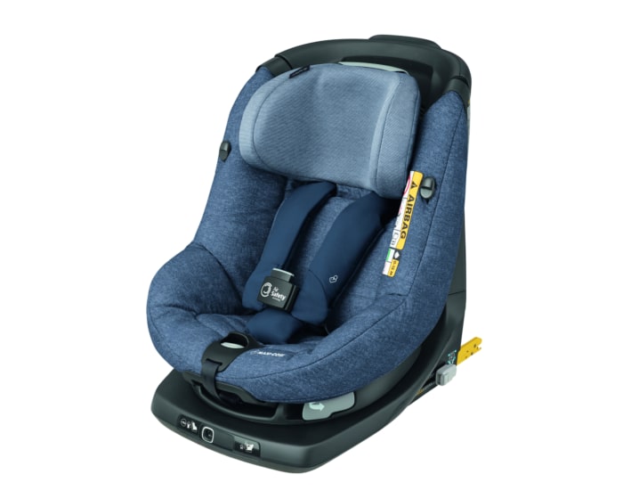 8023243110_2019_maxicosi_carseat_toddlercarseat_axissfixair_blue_nomadblue_3qrt_left_frontuse