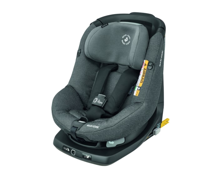 8023956110_2019_maxicosi_carseat_toddlercarseat_axissfixair_grey_sparklinggrey_3qrt_left_frontuse