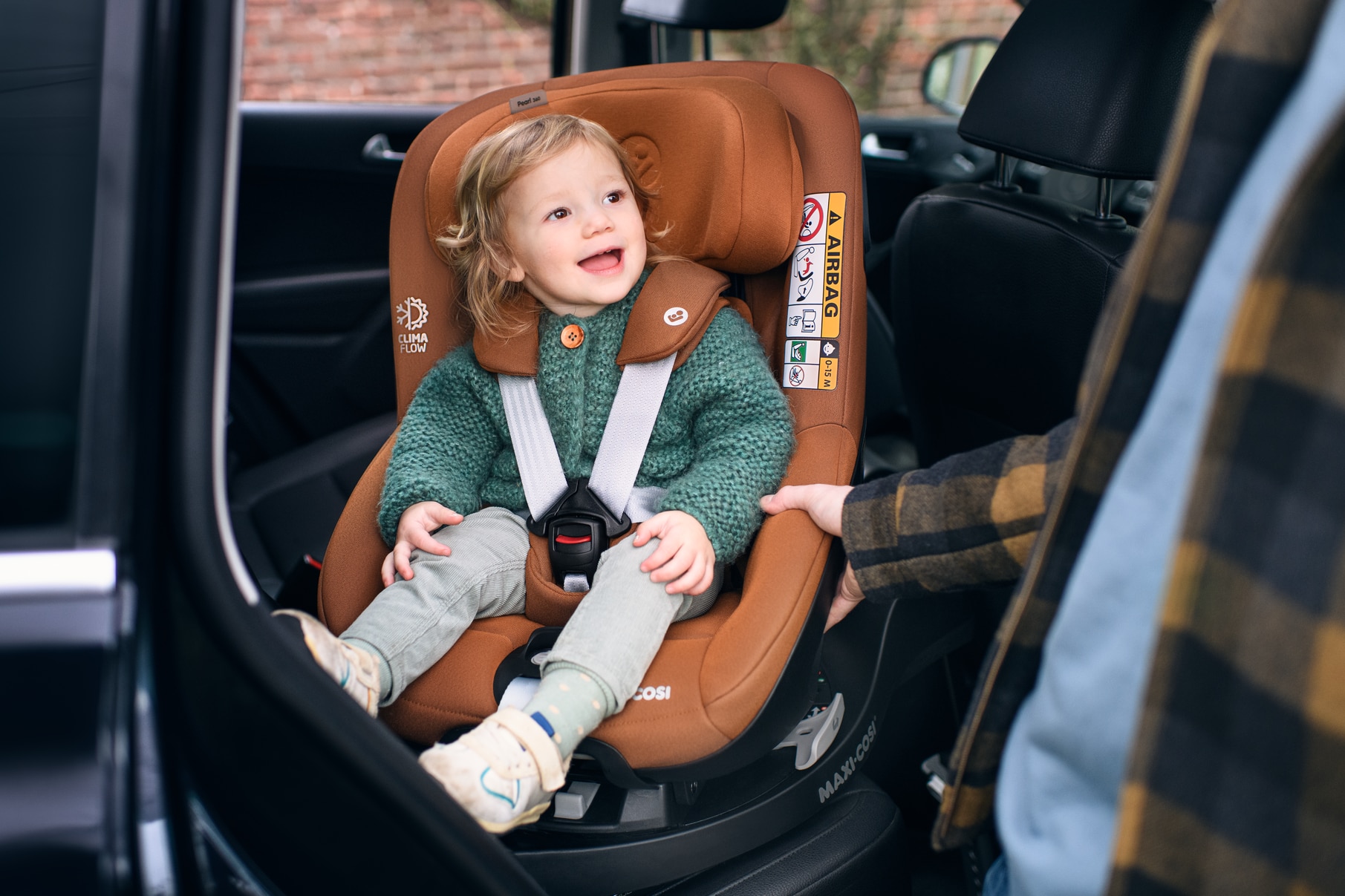 baby travel system with 360 car seat